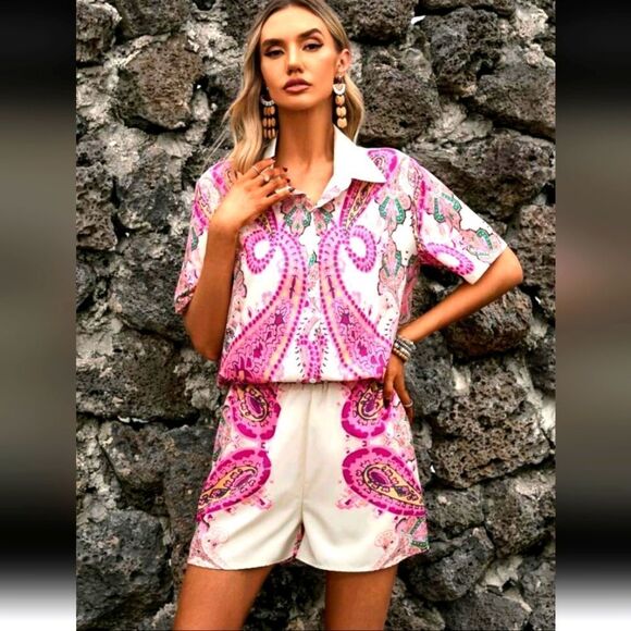 Women's Pink Paisley Shorts XL - Picture 1 of 1